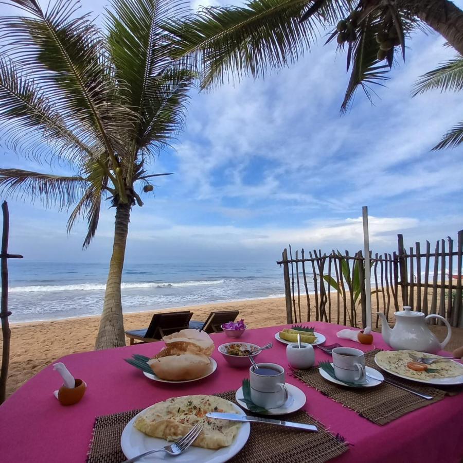 Arcade Beach Hotel Bentota Buitenkant foto