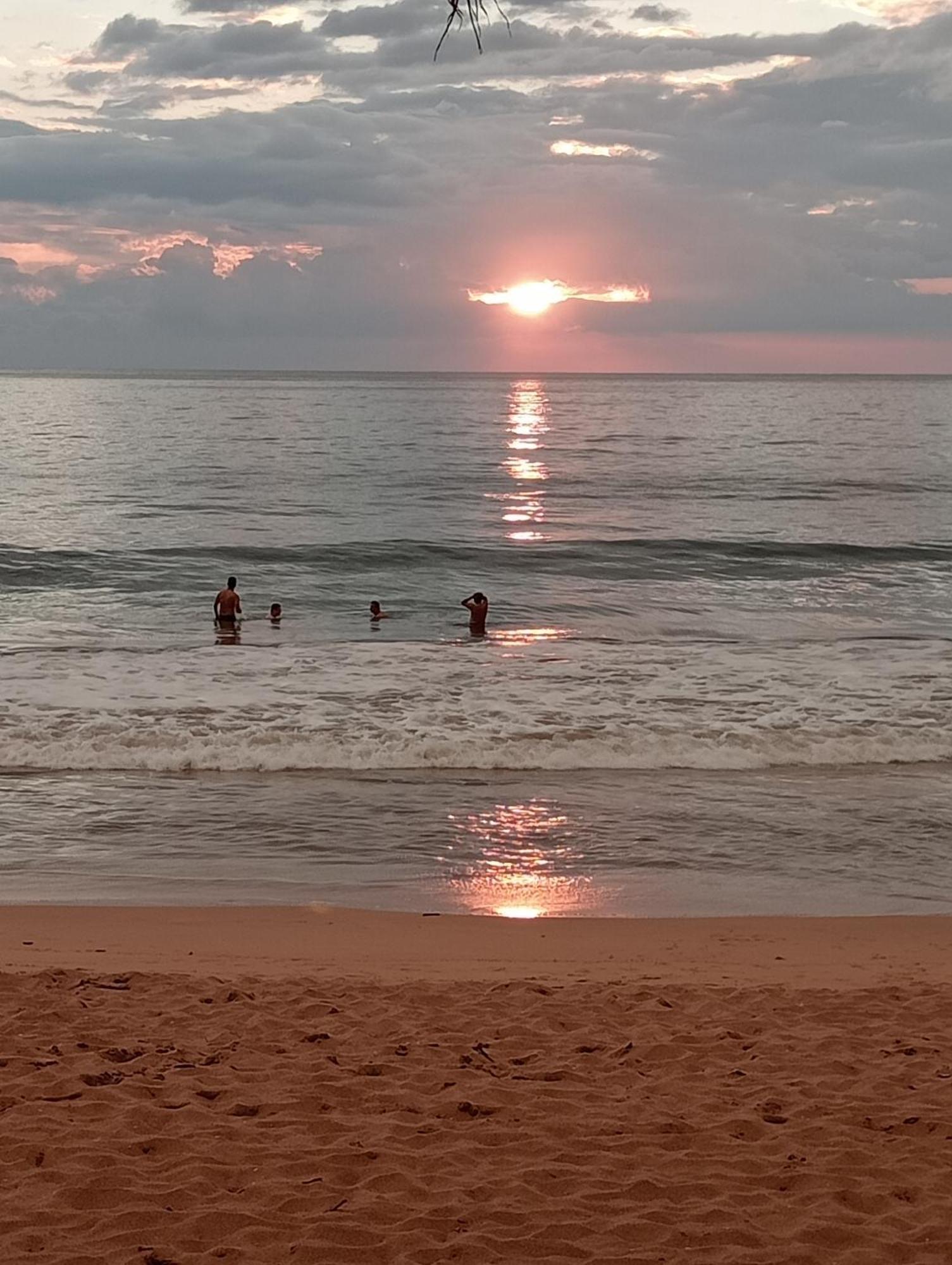 Arcade Beach Hotel Bentota Buitenkant foto